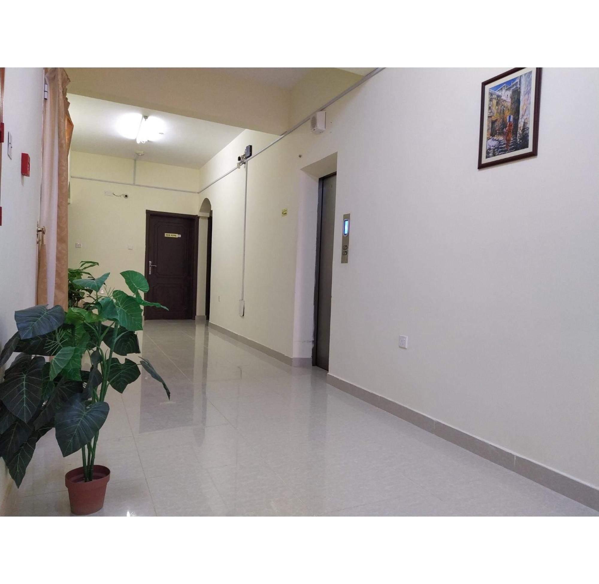 Super Oyo 107 Al Areen Hotel Apartments Shāhiq Kültér fotó
